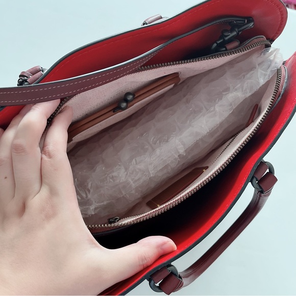 LIKE NEW! COACH Dakotah Satchel in Burgundy Bag Women - Picture 5 of 12